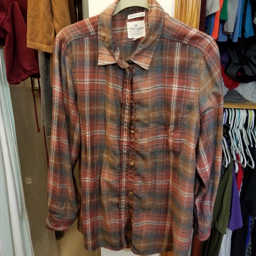 AE button down